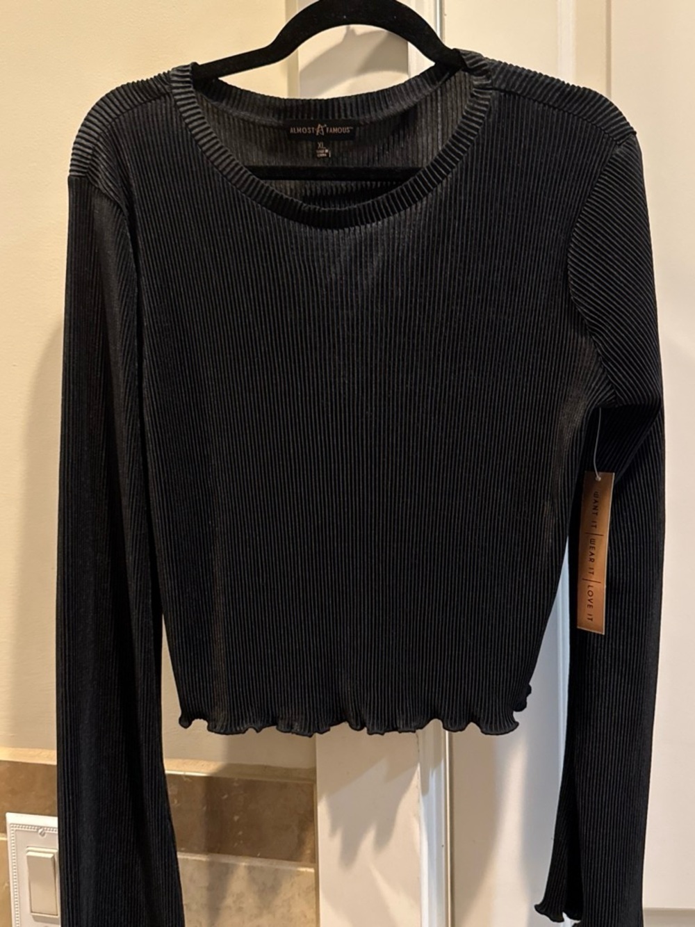 Almost Famous Black Ribbed Long-Sleeve Crop Top